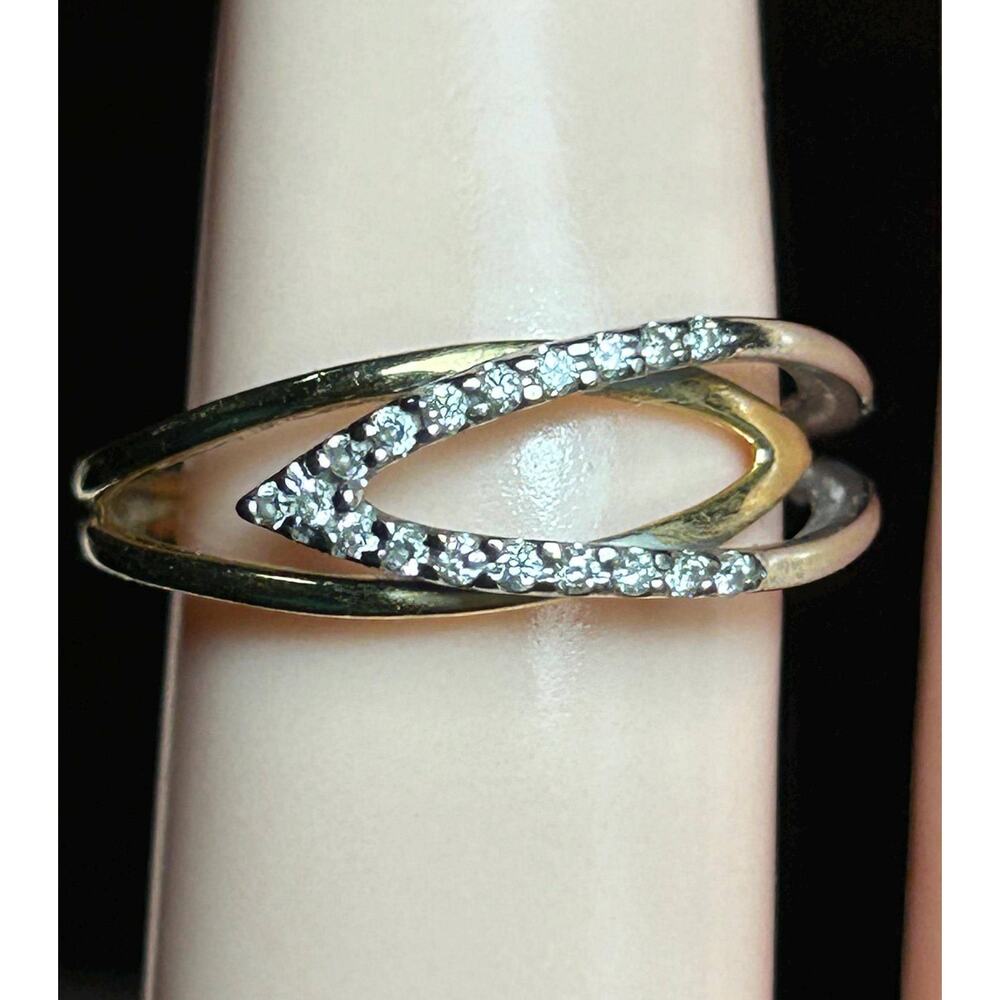 14k solid yellow gold and white gold two tone diamond unique design ring size6.5